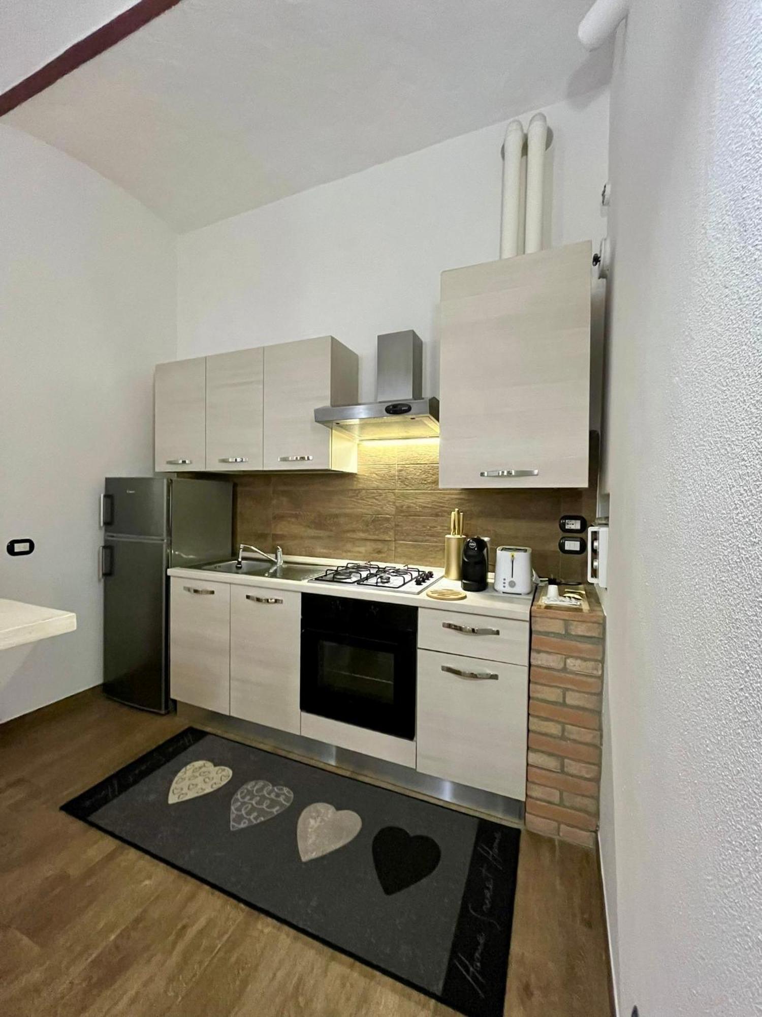 Ferienwohnung Residenza Corrado By Almanova Residenze Mantua Exterior foto